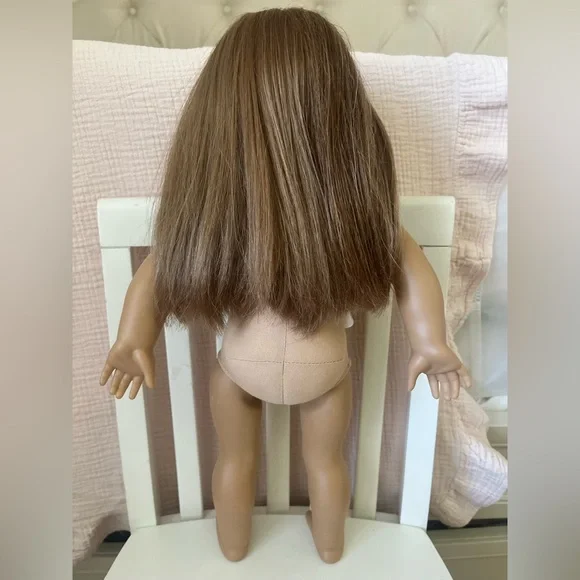 American Girl Doll 2011 with Brown Hair & Blue Eyes TM #39? - Picture 7 of 12